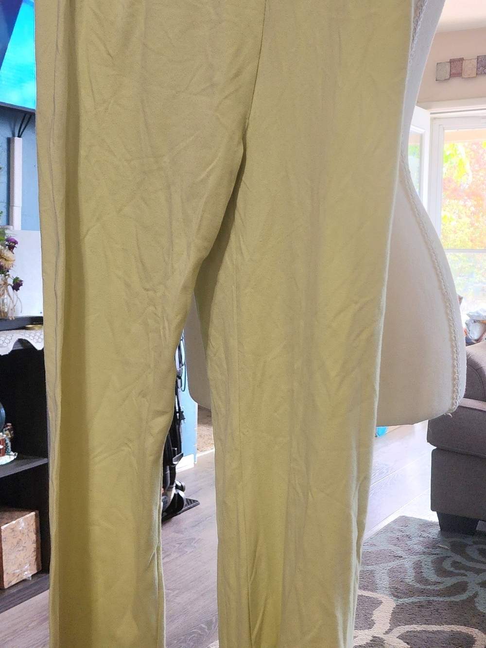 SKIMS Lightweight Straight-Leg Leggings in Lt Green Sz XL NWT